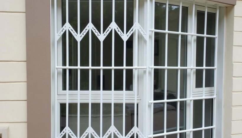 découvrez 10 conseils essentiels pour renforcer la sécurité de vos portes et serrures et protéger efficacement votre maison contre les intrusions.